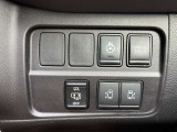 安全装置のスイッチ操作部になります*運転席からスライドドアをボタン一つで開閉することもできます(^^♪