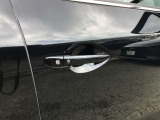 キーをポケットに入れたままでもドアのロック&アンロックができ、雨の日や、荷物の多い日に大活躍!