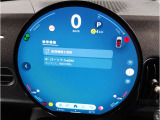 MINIのメーターパネルは円をコンセプトにデザインされております。おしゃれで愛嬌のあるMINI独自のデザインに惹かれる方は数多くいらっしゃいます。