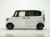 当店に並んでいる展示車には、日本査定協会発行の『車両状態証明書』をお付けしています。修復歴の有無はもちろん、車両状態図を見ながら実車でご確認いただけますのでより安心してご購入いただけます。