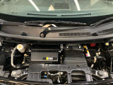 エンジンルームもクリーニング済みできれいですよ。日産の整備士がしっかりと丁寧に点検していますので安心してお乗りいただけます