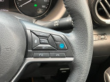 スイッチ操作で一定速度に走行を制御。加速、減速の少ない高速道路などでの運転をより快適にするクルーズコントロールを装備。