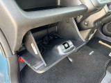 助手席前のグローブBOXです。