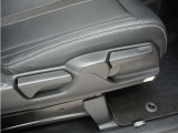 ◆シートハイトアジャスター◆運転席を上下に高さ調節ができます!運転ポジションを体格に合わせてシート調整できます。