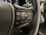 手元で操作が出来るのは便利ですよ!安全運転にも繋がり各種のスイッチが付いてますので、運転中に余所見することがありませんね!運転しながら操作が出来る画期的装備!これ便利です。