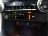 シートヒーター、ベンチレーション装備:寒い日や夏の暑い日に役立つ運転席・助手席に装備されています♪