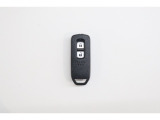 スマートキーはカバンの中やポケットに携帯するだけでドアロックの開閉・エンジンスタートが可能です!