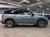 全てのMINIに全国のMINI正規ディーラーでご利用いただける保証をお付けしてご納車させていただいております(一部特殊車両を除く)。