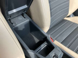 使いやすい場所に豊富な収納スペース♪