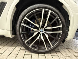 BMW専門のメカニックが、100項目にも上るポイントを徹底的にチェック。交換基準に達した部品があれば、弊社負担にて交換後、お客様へご納車致します。