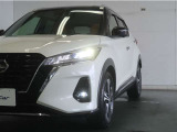 LEDヘッドライトです。デザイン性が良くとても明るいので、夜間の走行や悪天候でも安心です。しかも長寿命!