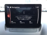 ナビは付いておりません。別途純正ナビSDカードをお買い求め下さい