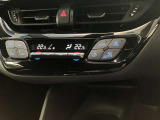 左右独立温度コントロールフルオートエアコンです。運転席、助手席それぞれで独立して温度設定ができます。冷え性の方が乗っても安心ですね♪