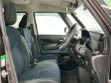 【運転席】シート周りは使用感も少なく、良好な状態となります。丁寧につかわれていたことがよくわかります。