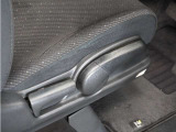 ◆シートハイトアジャスター◆運転席を上下に高さ調節ができます!運転ポジションを体格に合わせてシート調整できます。