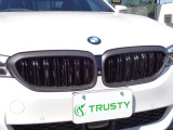 BMW在庫保有台数常時100台以上!ご来店の際はBMW本店(厚木市下荻野140-1)にご来店ください!弊社自慢の全天候型ショールーム!BMW在庫保有台数常時100台以上ございます!