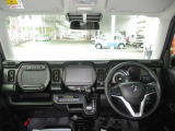 インパネ全体。運転時の見通しも良好です☆