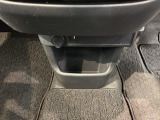 専門業者にて内外装のクリーニングを実施しております!