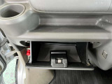 グローブボックスもきれいです☆