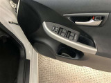 運転席パワーウィンドウスイッチです。