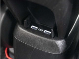 ◆USBチャージャー◆使いやすい場所に装備されています。