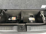 荷室部下部にはちょっとした小物を収納できるアンダーボックスがあるので荷室を広く使えます。