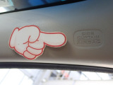 たとえ安全運転していても横からの不意の衝突は避けられないかも知れません。 そんな時に大切な乗員を守るサイドエアバッグ付き! 大切なご家族を守るための安心装備です。