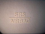 SRSカーテンエアバッグも備えています。