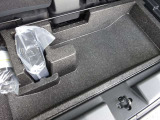 フロアの下にも荷物などを収納できるサブトランクも備えています。荷室内で散らかりがちな荷物を整理整頓なんてのもイイですね♪