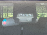 【トヨタセーフティセンス】走行中に前方の車両等を認識し、衝突しそうな時は警報とブレーキで衝突回避と被害軽減をアシスト。より安全にドライブをお楽しみいただけます。