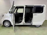 ☆納車前には撥水コーティングで外装のツヤとクリアを復活させます!!納車後の、お手入れも楽にして頂けます!!(パックによります)