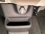 車内で便利な電源供給。【アクセサリーソケット】で、スマートに充電!
