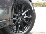 マツダ純正225/55R19インチアルミホイール付きで見た目もグッドデザイン!