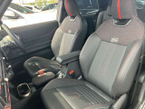 このお車はMINI NET浦和美園に展示中です!総在庫900台を当店でご案内可能です!ご来場、お問い合わせをスタッフ一同お待ちしております。