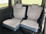【スライドシート】後席にもスライド機構があることで、細やかに荷室スペースを確保!日常の様々なシーンに対応します♪