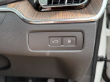 ◆パワーテールゲート/運転席から降りることなくテールゲートの開閉が可能です。