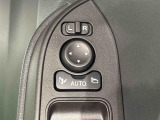 オート格納機能付きドアミラー キーフリーシステムのドア施錠に連動して自動的に格納!乗降時のミラー操作の手間が省けて便利です♪閉じ忘れを防げるほか、降車の直前まで後方の確認ができます!!