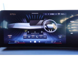 クルマの頭脳ともいえる、管理システム、iDrive。ナビだけではなく、オーディオ操作や車両情報の表示などをコントロールできます。便利さと安全性の向上にも繋がっています。