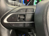 ナビゲーションに視線を移さず、ハンドルから手を離さず、運転に集中したまま手元でオーディオ操作できます♪