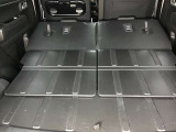 シート倒すとこんなに広々空間が!大きなに元を乗せる時でも心配ご無用!