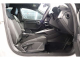 正規ディーラー (株)ファーレン古都 Audi京都南のお車をご覧いただき有難うございます。気になる点やご相談などお気軽にお問い合わせくださいませ。