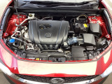 SKYACTIV-G 2.0にマイルドハイブリッドシステムを組み合わせ、乗れば乗るほど毎日の運転が楽しみになるe-SKYACTIV Gを搭載しています。
