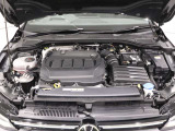 2.0L TDI直列4気筒ターボエンジンを搭載。力強い加速と優れた燃費性能を両立しています。