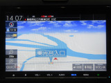 ナビはホンダ純正メモリーナビ!通信機能も備え、渋滞回避案内や天気情報の表示などのサービスがございます。