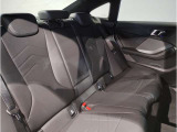 【エアバック】BMWのエアバックやその他の安全装備は、互いに補完しあう事で徹底した安全性を貫きます。万一の事故の際にそれぞれ最適な保護を提供してくれます!