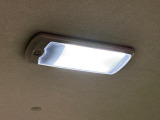 大型室LED内灯で車中泊や荷室作業に最適!