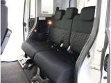 ゆとりある広々とした車内空間は、ドライブを始め買い物やレジャーなど、幅広く活躍します。一人でもみんなとでもお出かけを楽しみましょう!