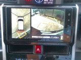 バックガイドモニターで、後方を確認しながら安心して駐車することができます。運転初心者も熟練者も必須の機能ですよ!