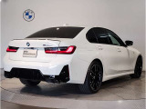 BMWのお車は、&ldquo;駆け抜ける歓び&rdquo;を体現しております。走行の安定性とコーナリングの良さを追求し、思い通りにハンドルの操作可能です。