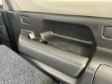 快適にお乗りいただくために、外装を美しく仕上げるだけでなく、内装も細部にいたるまで徹底した清掃・洗浄を実施。美しく・清潔な室内空間を実現しております。